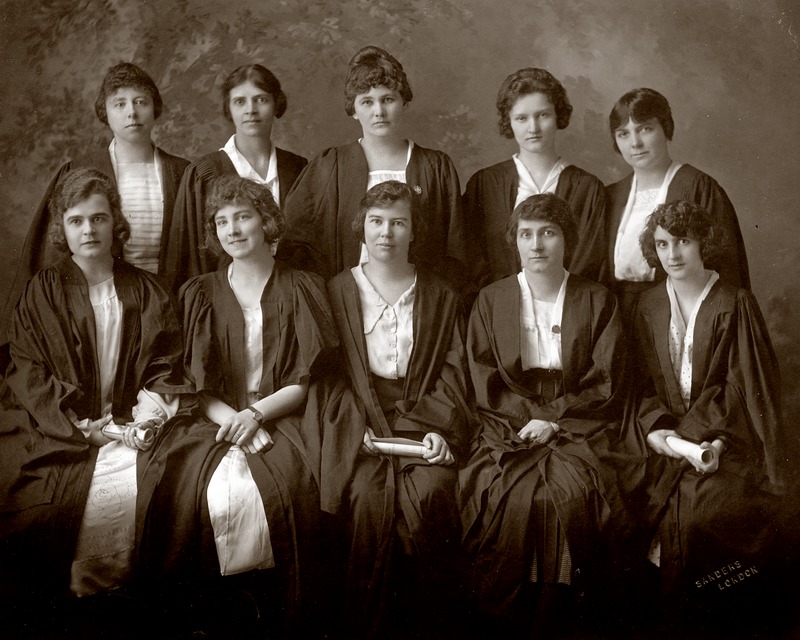 1923 nursing class photo